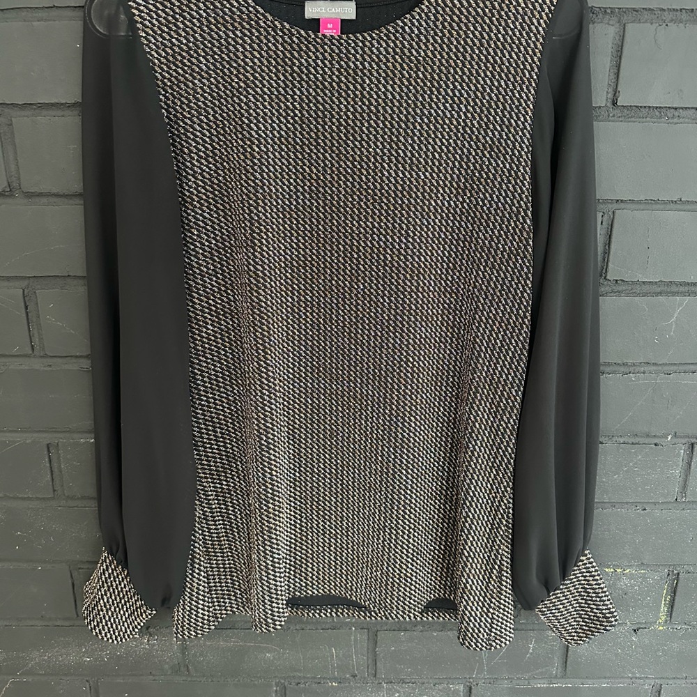 ✨Vince Camuto Long Sleeve Blouse✨